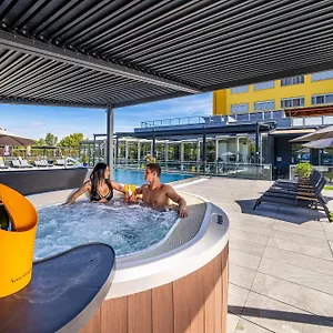 Aura Design&garden Pool Hotel